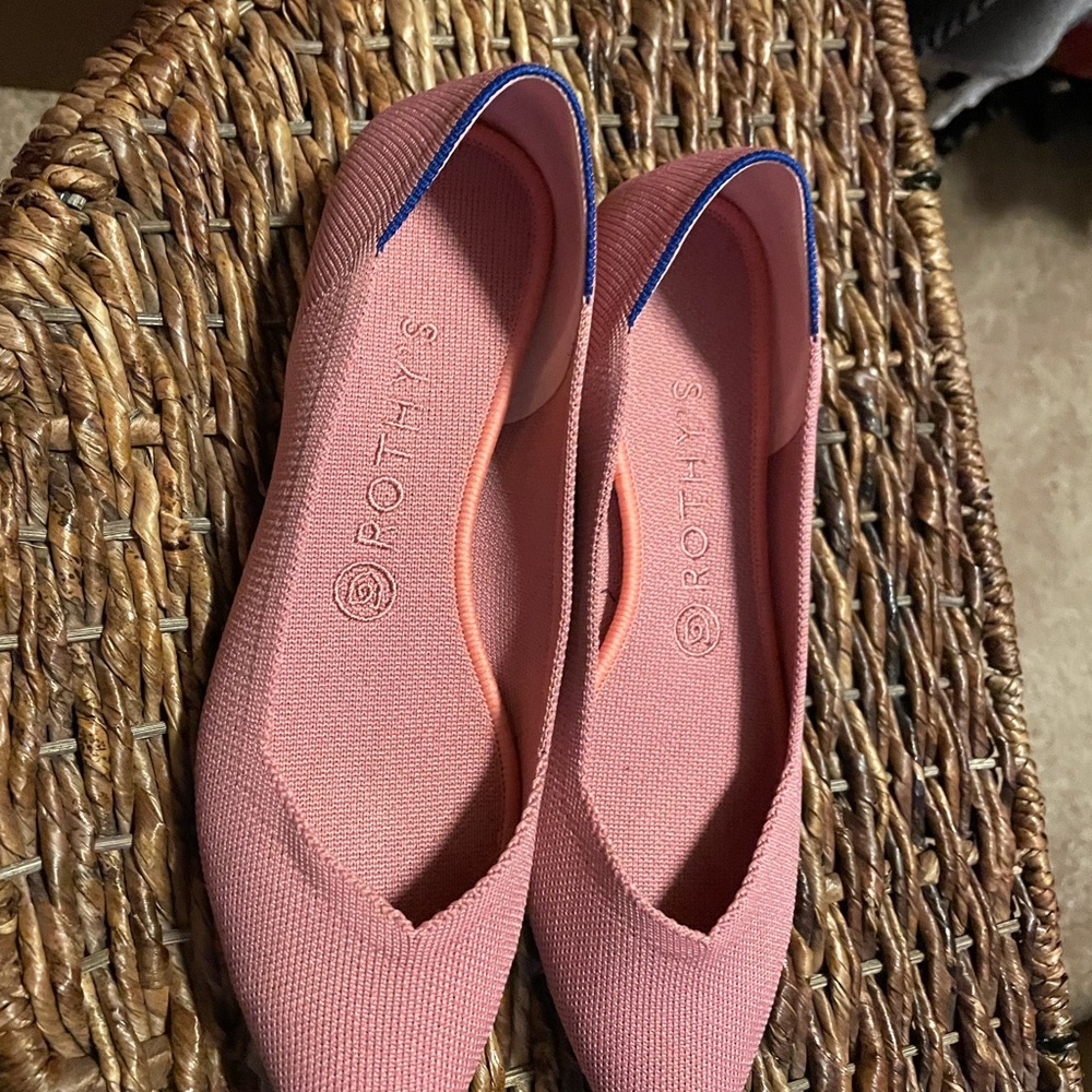 Light pink Rothys